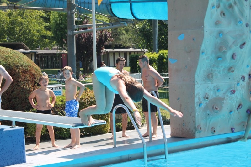 Village Camps International Summer Camp Leysin, Switzerland 2026-08-15 https://www.villagecamps.com/journals_admin/images/696-1-poolday (122).jpg